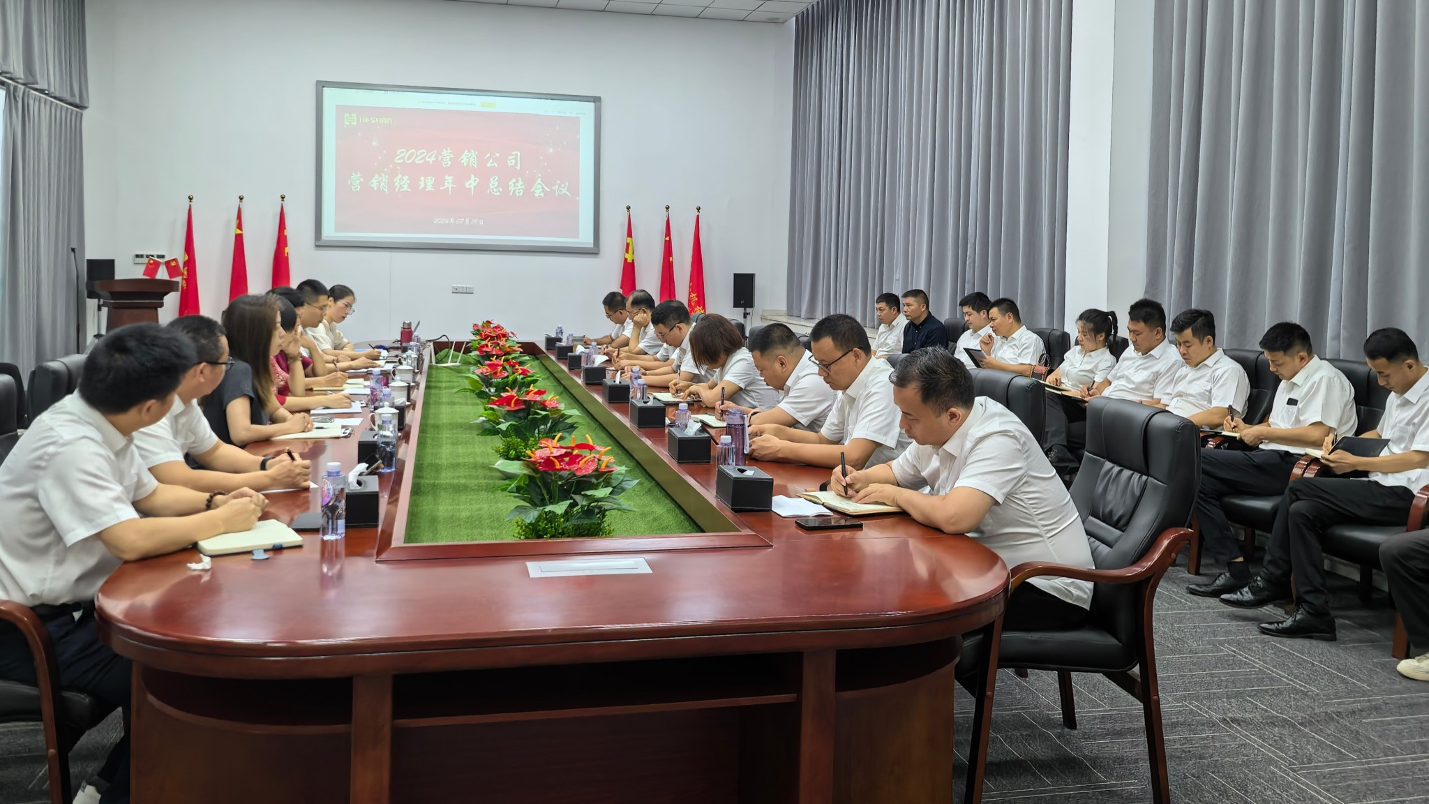 專(zhuān)業(yè)筑基，責(zé)任為舵，做品牌成長(zhǎng)的踐行者與護(hù)航者！